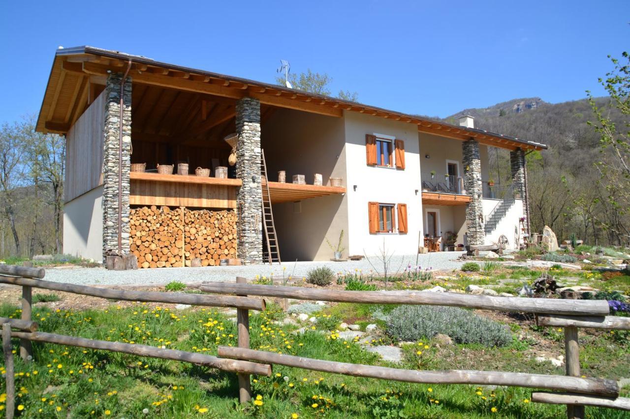 Semi Al Vento: La Bio-Casa Nel Giardino Incantato! Apartment Paesana Exterior foto